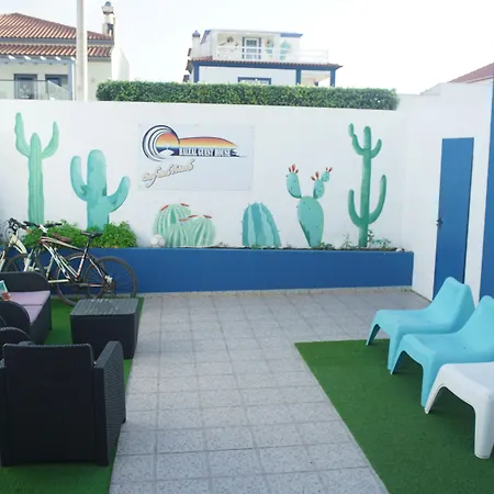 Baleal Guesthouse - Yoga Included Гостевой дом Балеал