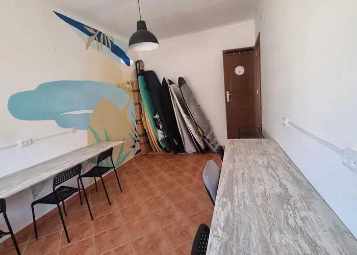 Baleal Guesthouse - Yoga Included Гостевой дом *