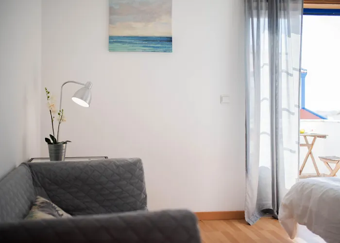 Baleal Guesthouse - Yoga Included Гостевой дом Балеал