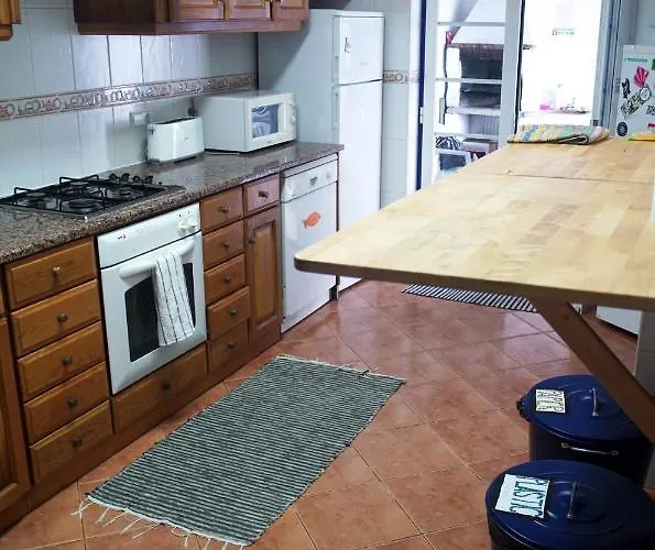Baleal Guesthouse - Yoga Included Гостевой дом Балеал